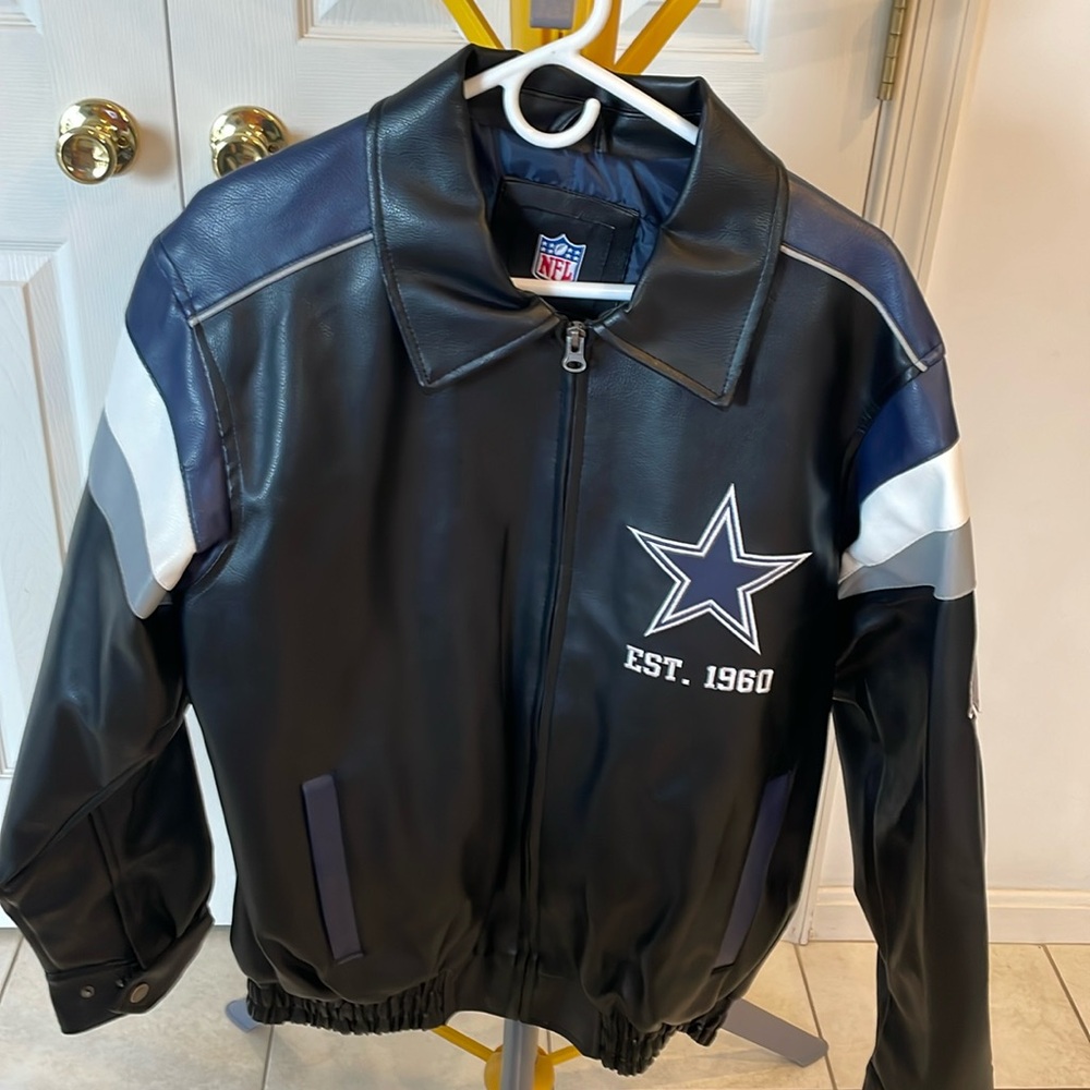 New without tags NFL Dallas Cowboys jacket size small